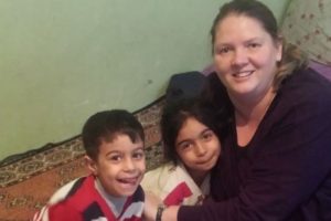 Rachel-Miller-in-a-Yazidi-camp-in-south-east