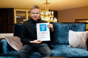 Niko on palkittu mm. kunniakirjalla Porvoon yrittäjiltä ja Stipendillä. 